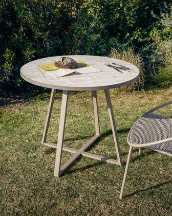 Kave Home Tella Outdoor Bistrotafel