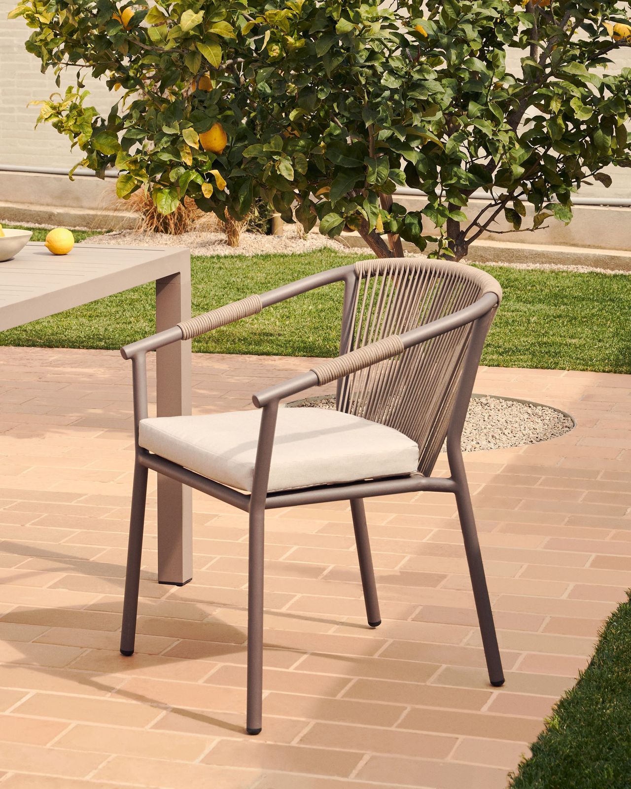 Kave Home Xelida Tuinstoel