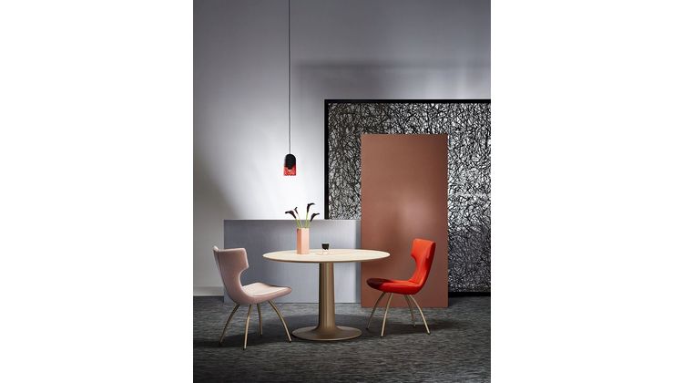 Leolux Columna Eettafel