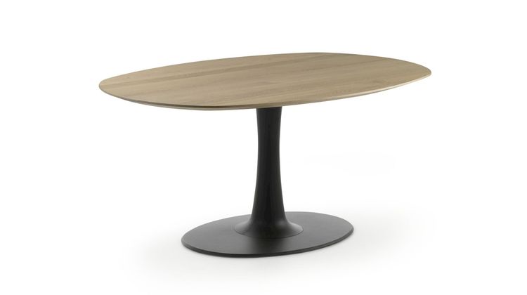 Leolux Columna Eettafel