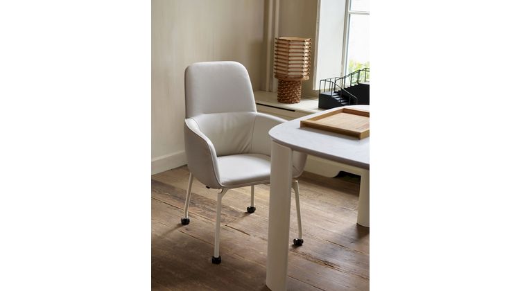 Leolux Tico Eettafel