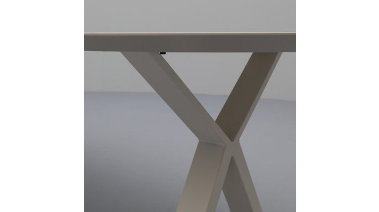 Luna Capsule Eettafel