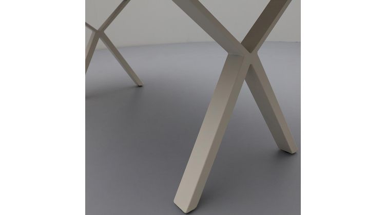 Luna Capsule Eettafel