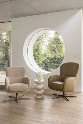 Montèl Levi Hoog Fauteuil