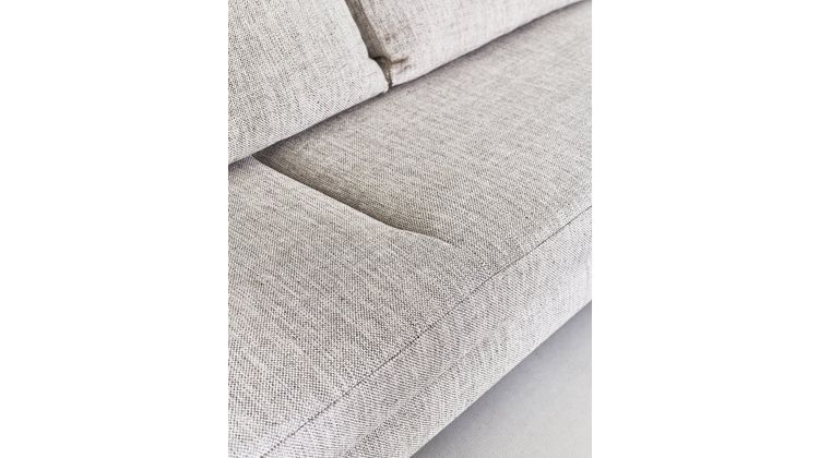 Montis Daley Soft Bank