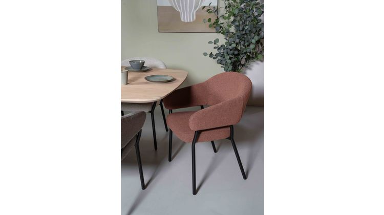 Movani Nour Armstoel