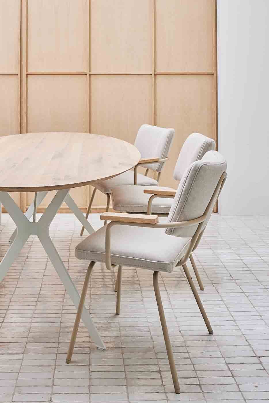 NOGA design Luka Armstoel