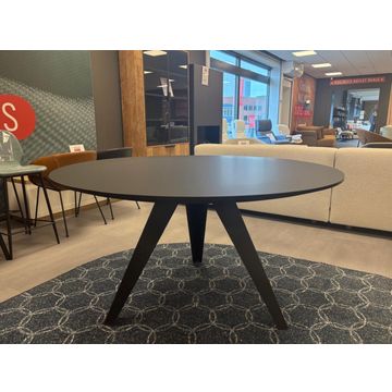 null Belly Outlet Eettafel