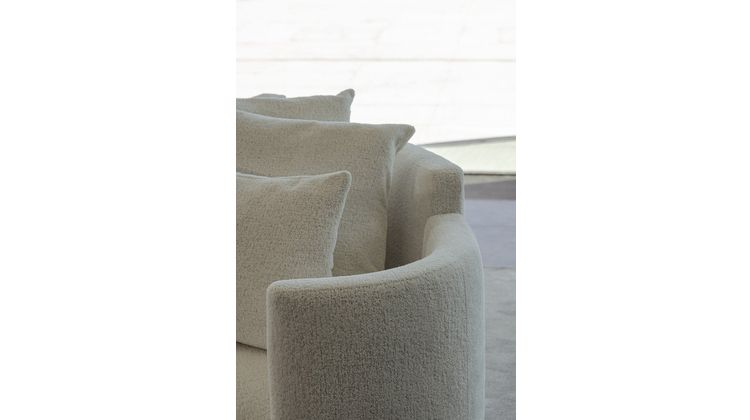 Passe Partout Plectrum Loveseat