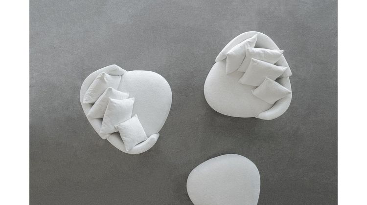 Passe Partout Plectrum Loveseat