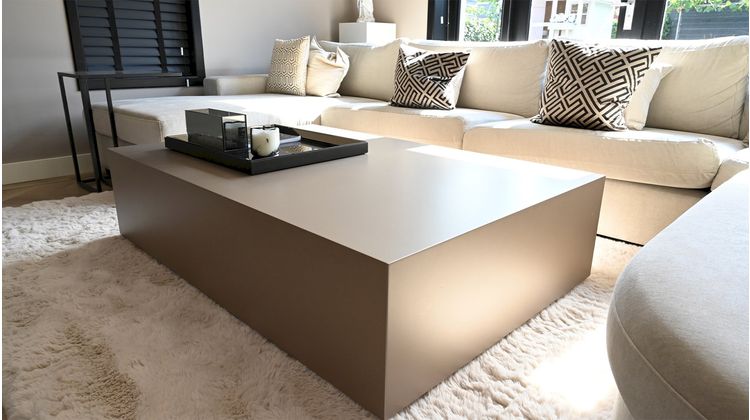 PUUUR Johnson Salontafel