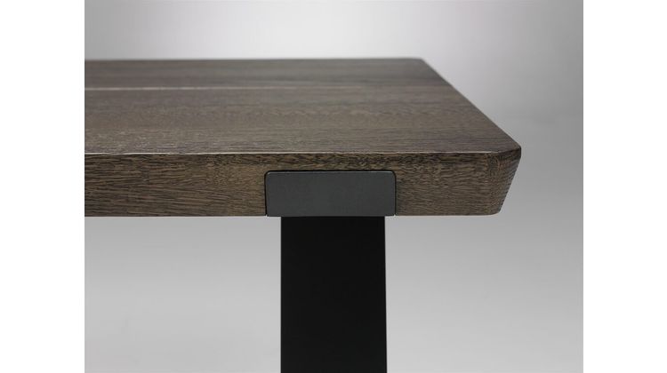 QLIV Side-to-Side Soft Edge Eettafel