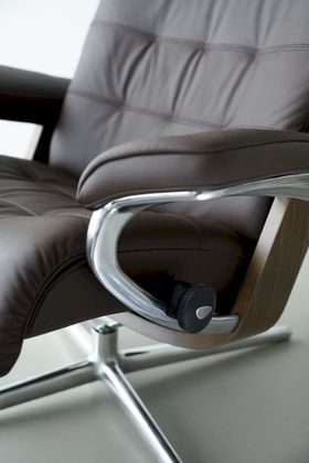 Stressless Erik M Relaxfauteuil + Hocker