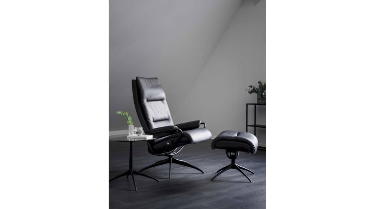 Stressless Tokyo High Relaxfauteuil + Hocker