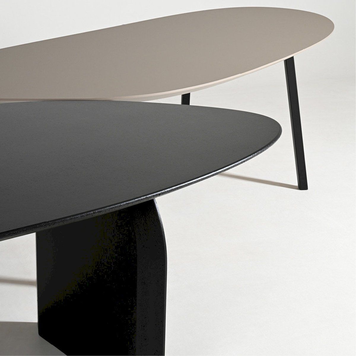 Studio HENK Blob New Classic Eettafel