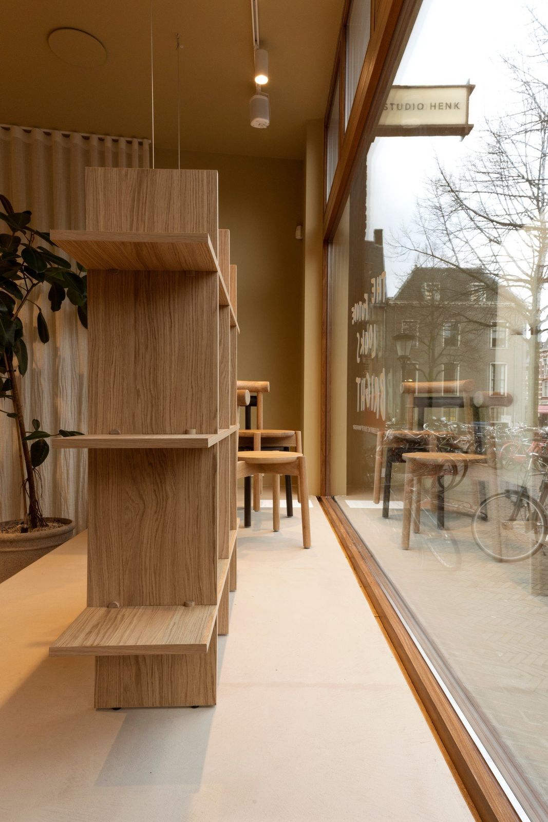Studio HENK Column Vakkenkast