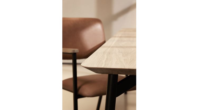 Studio HENK Flyta Eettafel
