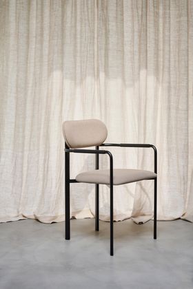 Studio HENK Oblique Armstoel