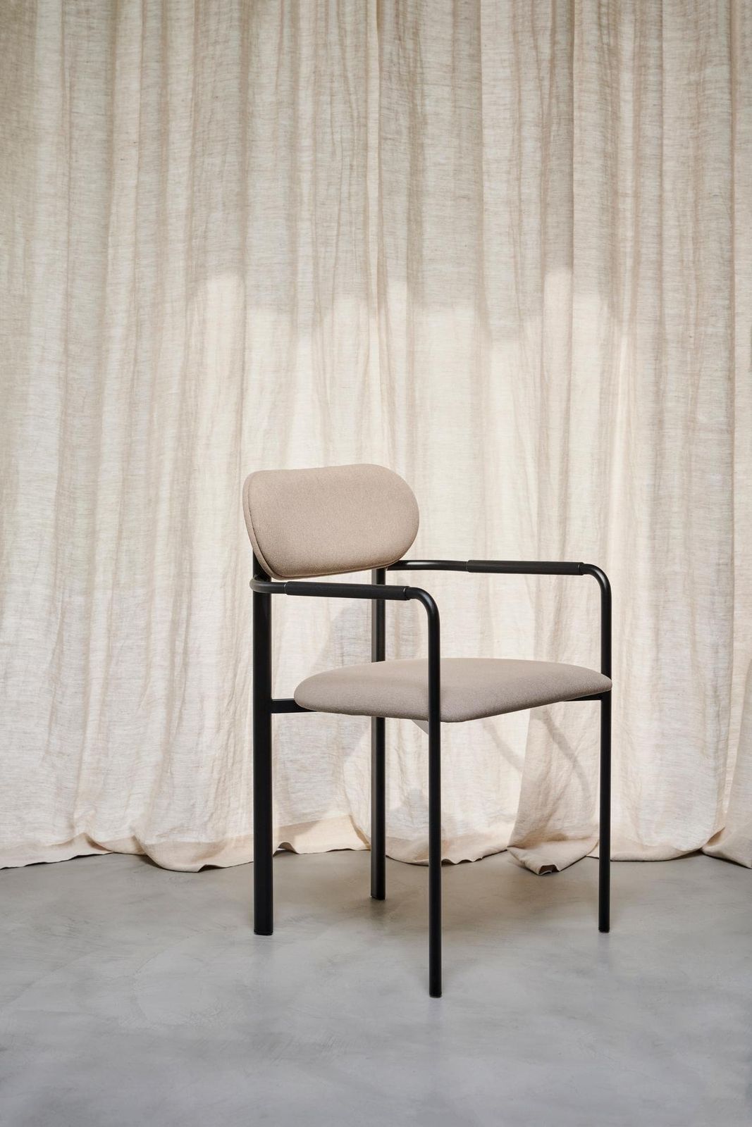 Studio HENK Oblique Armstoel