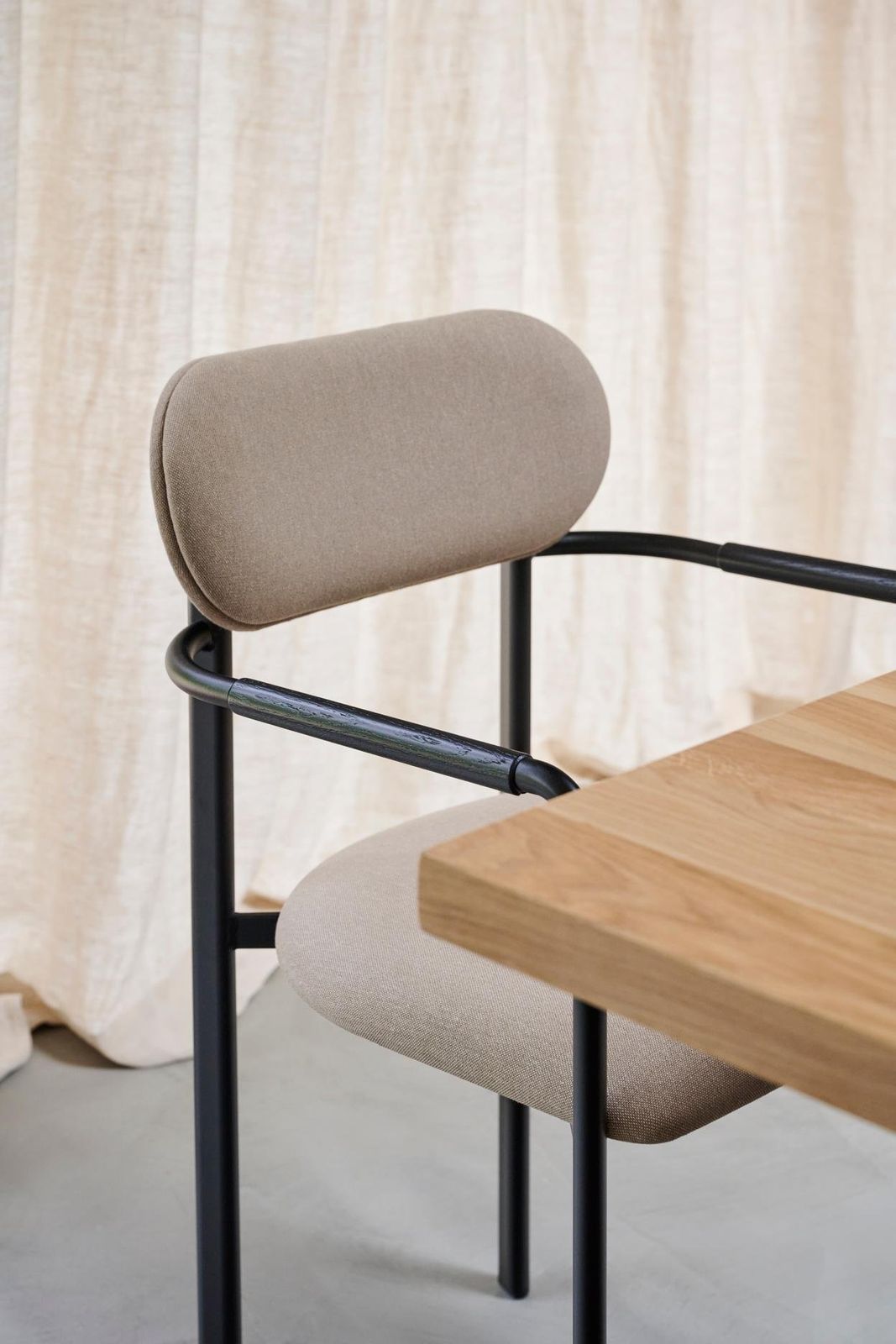 Studio HENK Oblique Armstoel