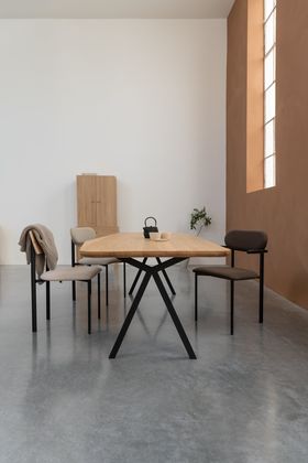 Studio HENK Oblique Armstoel