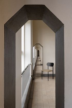 Studio HENK Oblique Eetkamerstoel