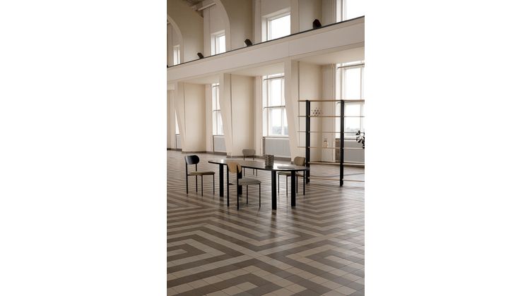 Studio HENK Oblique Eetkamerstoel