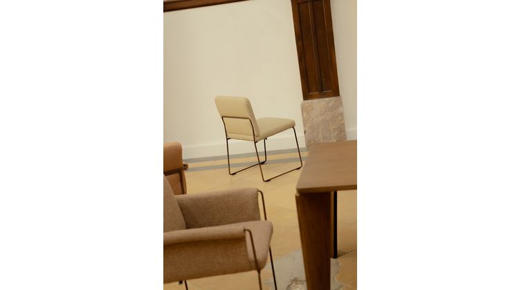 Studio HENK Unfold Eetkamerstoel