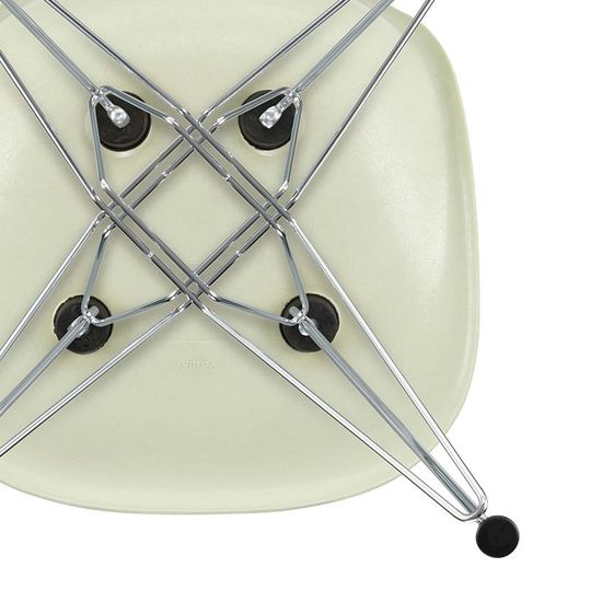 Vitra Eames DSR Fiberglass Eetkamerstoel