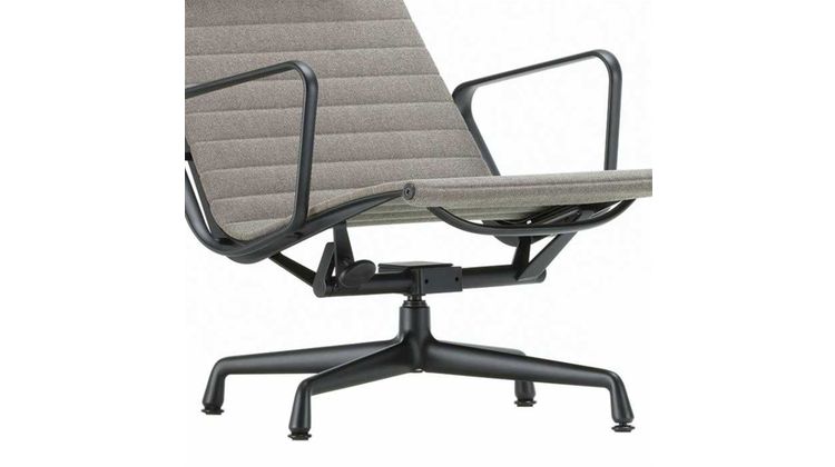 Vitra Eames EA 124 Fauteuil