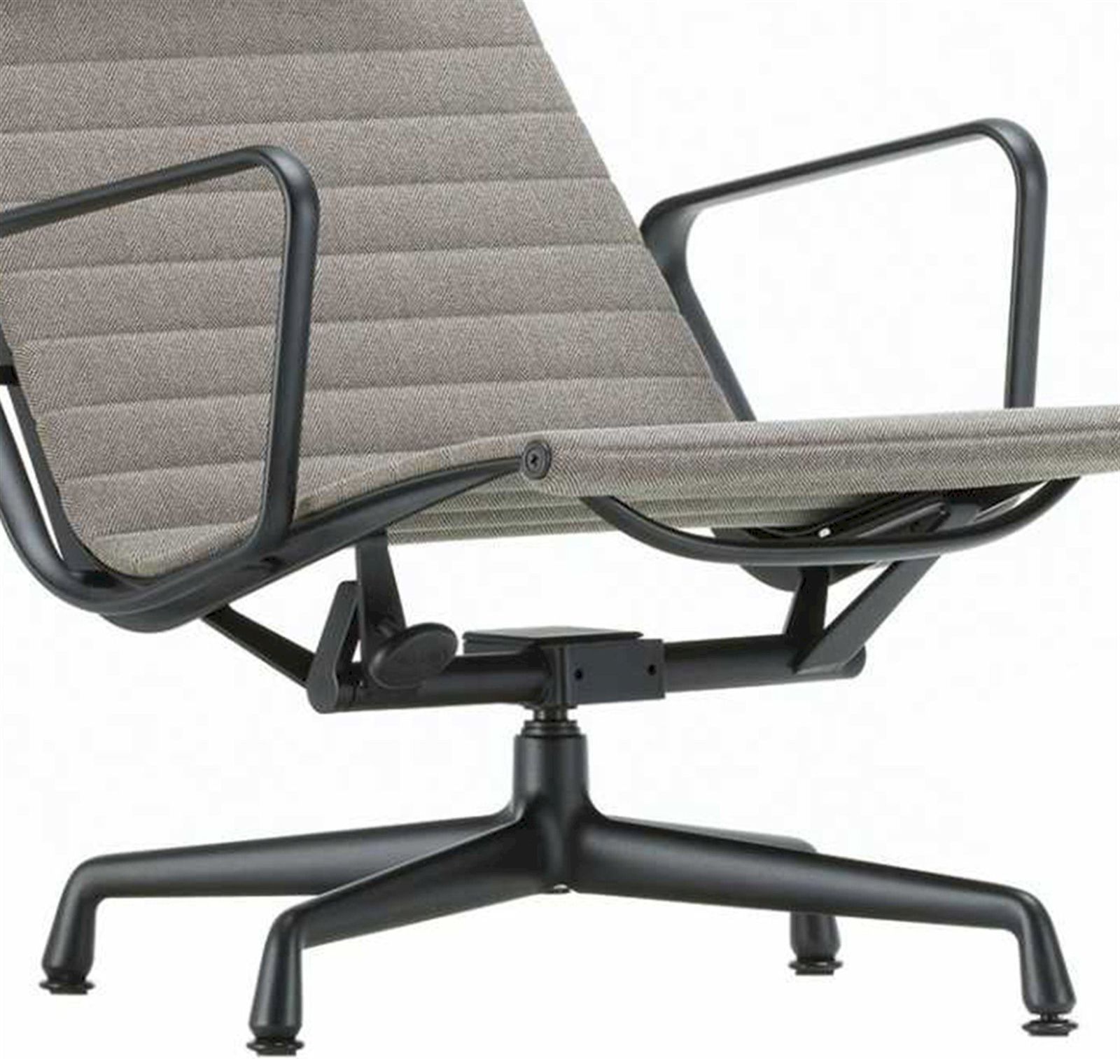Vitra Eames EA 124 Fauteuil