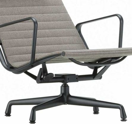 Vitra Eames EA 124 Fauteuil