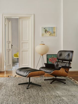 Vitra Eames Lounge Chair & Hocker