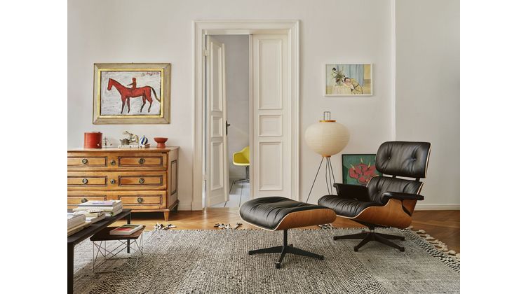Vitra Eames Lounge Chair & Hocker