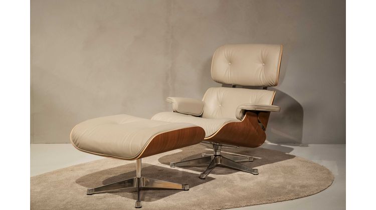 Vitra Eames Lounge Chair & Hocker