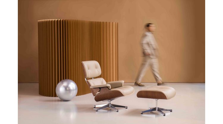 Vitra Eames Lounge Chair & Hocker