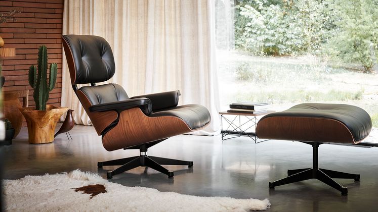 Vitra Eames Lounge Chair & Hocker
