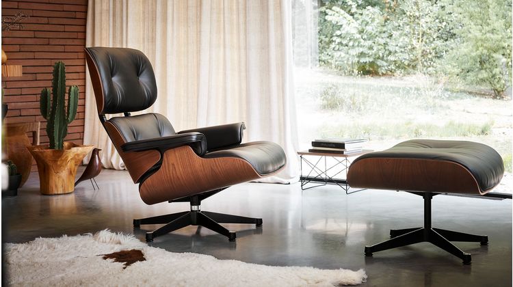 Vitra Eames Lounge Chair & Hocker