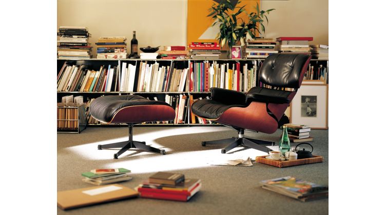 Vitra Eames Lounge Chair & Hocker