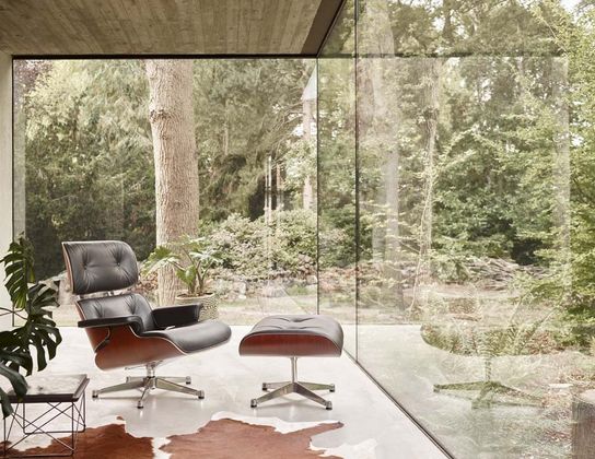 Vitra Eames Lounge Chair & Hocker