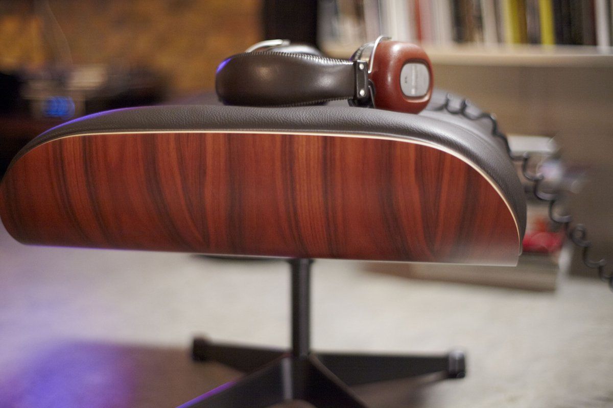 Vitra Eames Lounge Chair & Hocker
