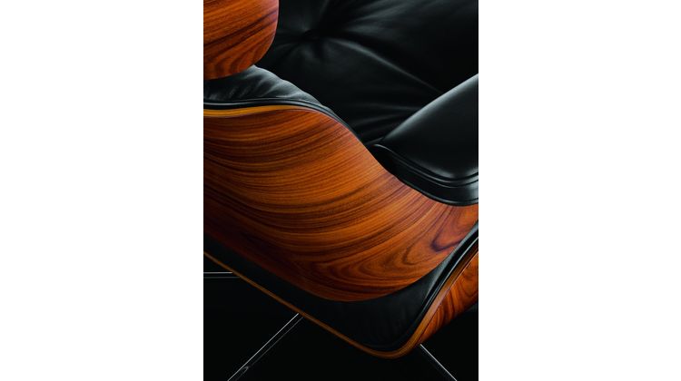 Vitra Eames Lounge Chair & Hocker