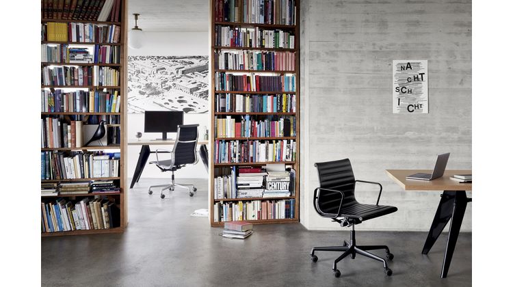 Vitra EM Table Eettafel