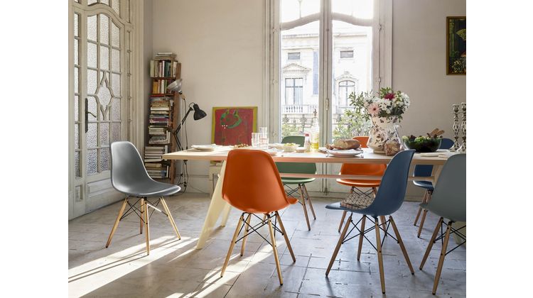 Vitra EM Table Eettafel