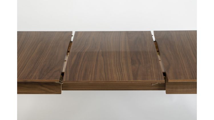 Zuiver Glimps Walnut Uitschuiftafel