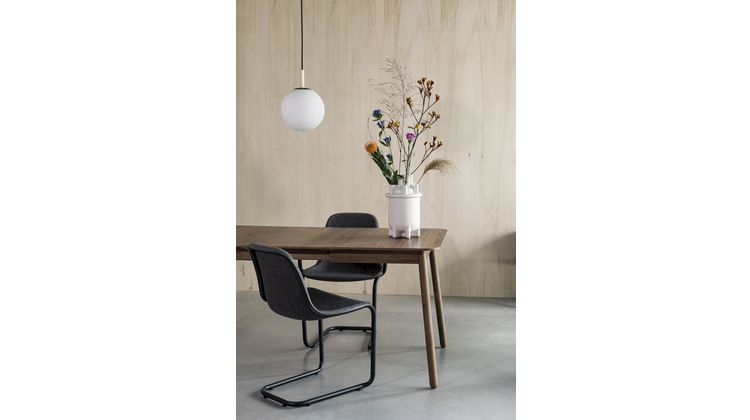 Zuiver Glimps Walnut Uitschuiftafel